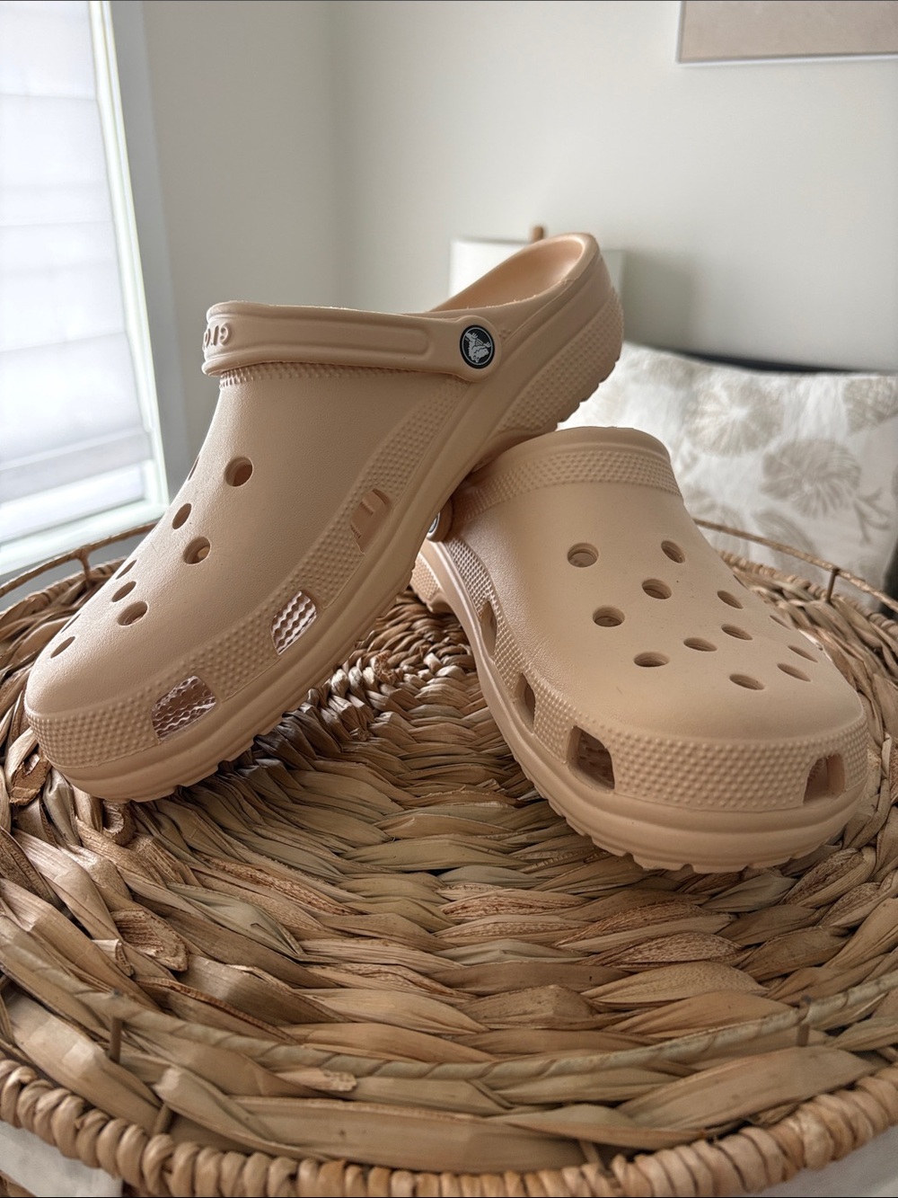 CROCS Classic Clog in Light Beige